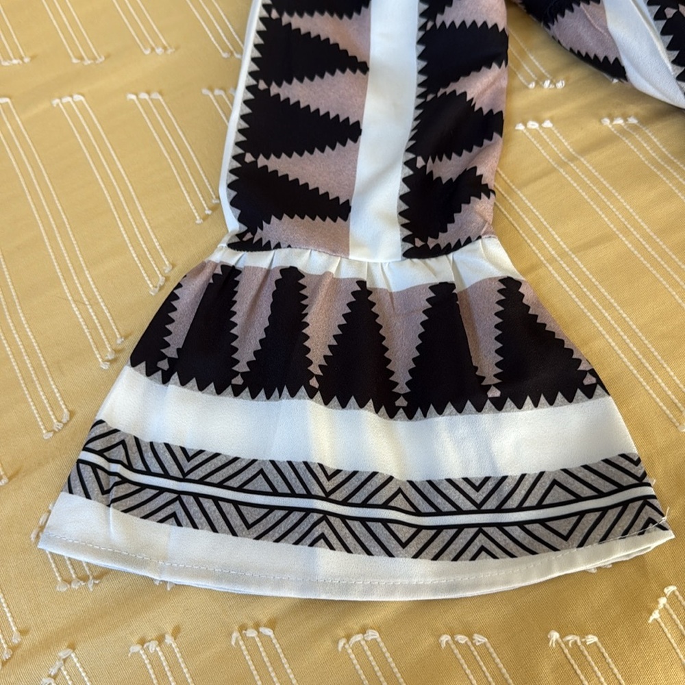 Mazik Black and White Long mid sleeve Dress - Picture 5 of 6